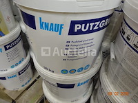 Pleister voor de gevel, te spuiten