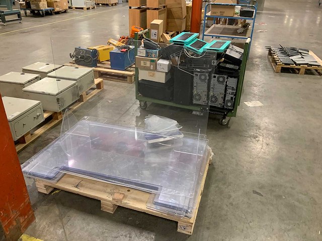 Plexiglas (18x) - afbeelding 1 van  1