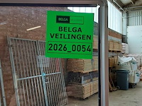 Plexiglas scherm op wielen - afbeelding 3 van  3