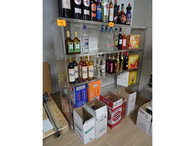 Plexiglas wandmeubel - afbeelding 1 van  2