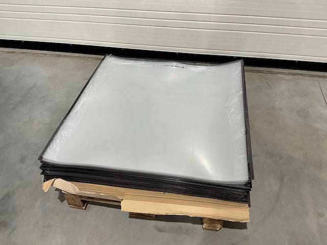 Plexiplaat met magneet (68x) - afbeelding 2 van  4