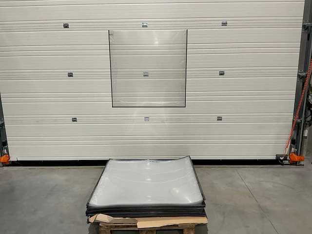 Plexiplaat met magneet (68x) - afbeelding 1 van  4