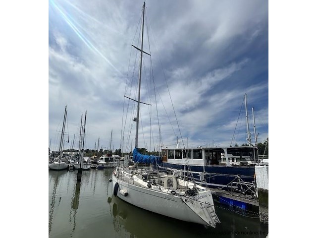 Pleziervaartuig rushcutter, zeilboot cortessa 43, 13,07m - 3.85m - 2.25m, composiet, 1 mast, bj 1982, s0403408215, sole motor 40.5kw - afbeelding 1 van  33