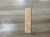 Plint giallo - afbeelding 1 van  1