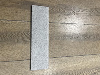 Plint gtbn 103 grijs gespikkeld 8x30 - afbeelding 1 van  1