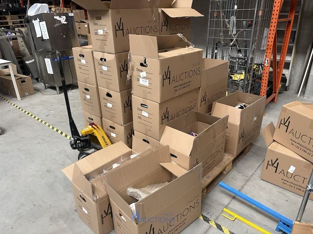 Plm 26 dozen inhoudende grote prtij diversen - afbeelding 1 van  69