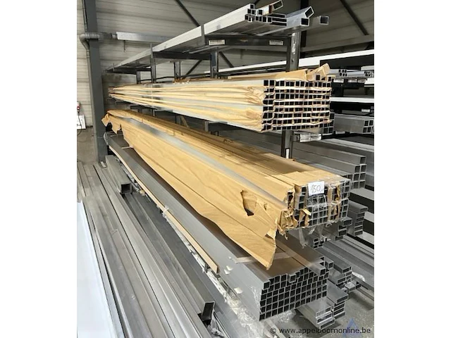 Plm 330 diverse aluminium profielen - afbeelding 1 van  5