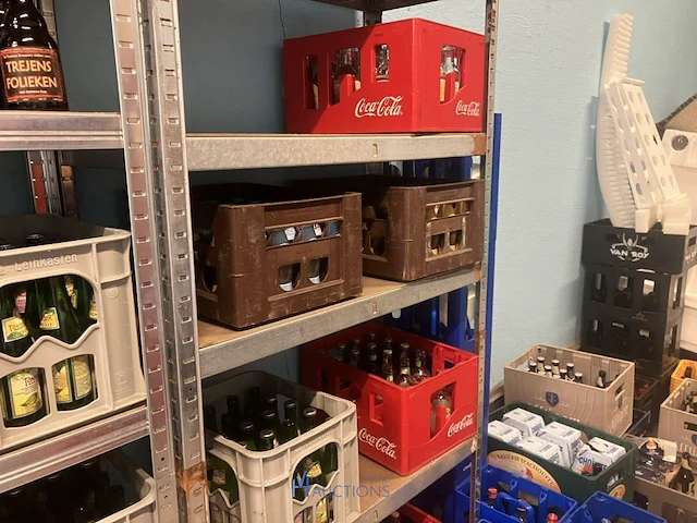 Plm 73 bakken leeggoed en lege bakken waaronder coca cola, chaudfontaine, van roy, enzovoort - afbeelding 13 van  15