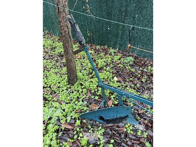 Ploeg als decoratie - afbeelding 2 van  3