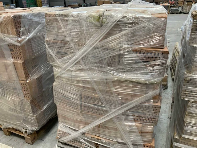 Ploegsteert pallet bouwstenen - afbeelding 1 van  4