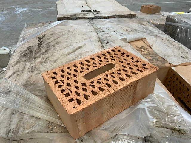 Ploegsteert pallet bouwstenen - afbeelding 3 van  4