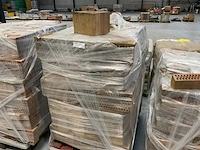 Ploegsteert pallet bouwstenrn - afbeelding 1 van  4