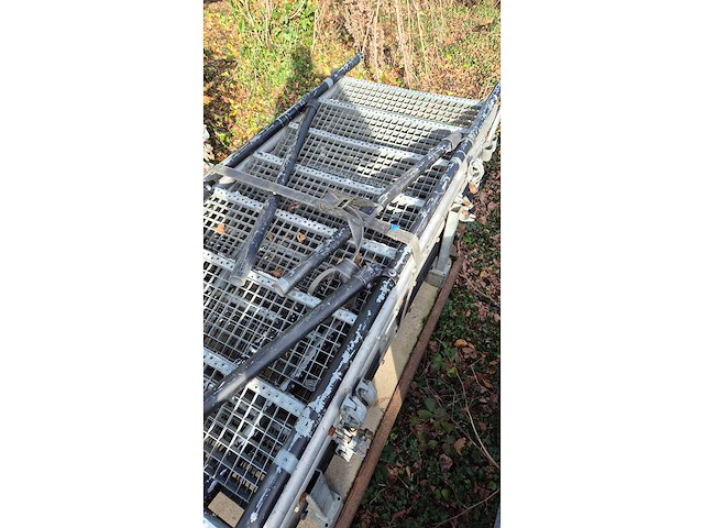 Plooi trappen - scaffolding - afbeelding 1 van  2