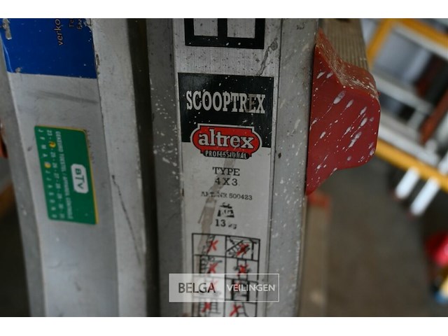 Plooibaar aluminium laddertje - afbeelding 4 van  4
