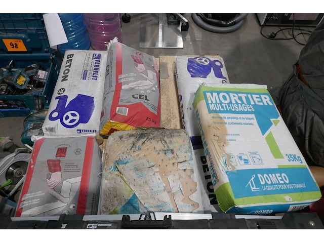 Plooibare werktafel einhall + zakken mortel - afbeelding 3 van  3