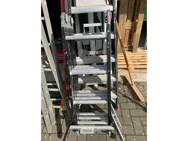 Plooiladder en trapladder - afbeelding 1 van  2