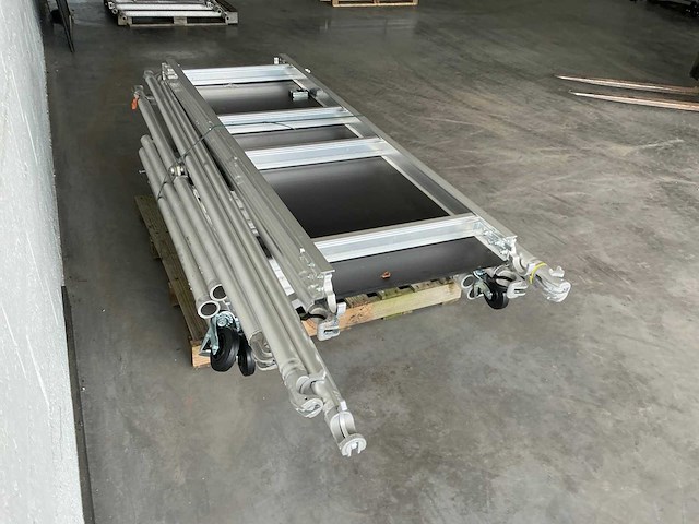 Plooisteiger - afbeelding 7 van  11