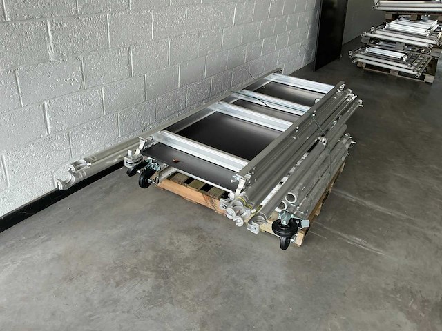 Plooisteiger - afbeelding 5 van  11