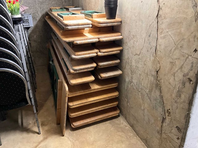 Plooitafels en zitbanken - afbeelding 1 van  5