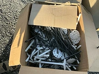 Pluggen en bekistingsmateriaal - afbeelding 3 van  5