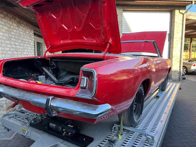 Plymouth barracud - oldtimer - afbeelding 1 van  4