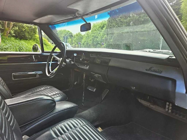 Plymouth vintage car - afbeelding 3 van  16