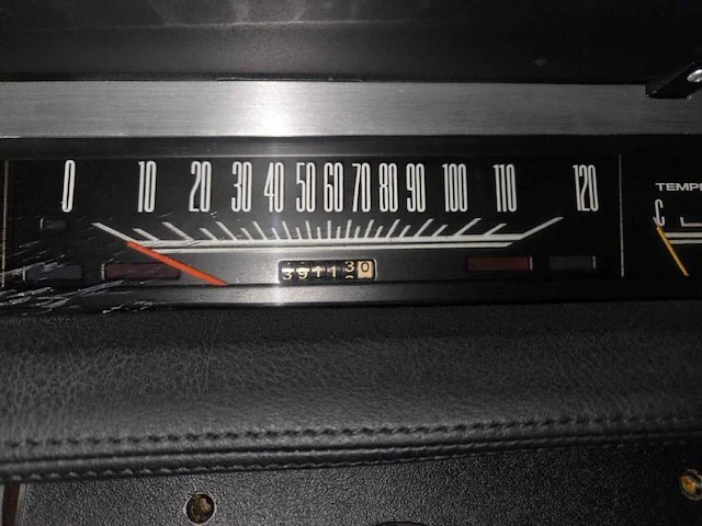 Plymouth vintage car - afbeelding 5 van  16