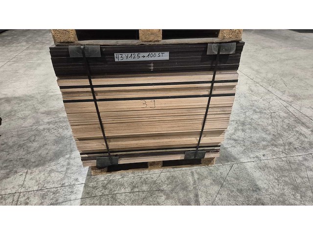 Plywood (100x) - afbeelding 1 van  1