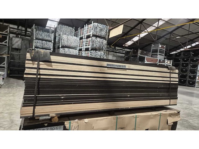 Plywood (192x) - afbeelding 1 van  1