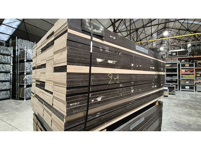Plywood (195x) - afbeelding 1 van  2