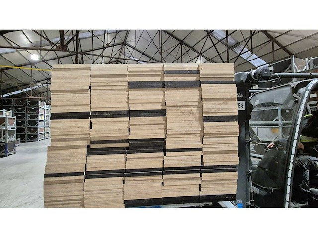 Plywood (195x) - afbeelding 2 van  2