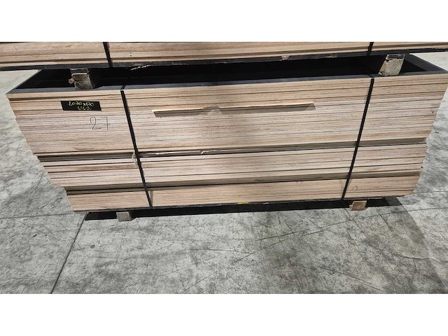 Plywood (216x) - afbeelding 2 van  2