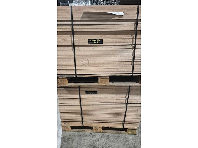 Plywood - afbeelding 1 van  1