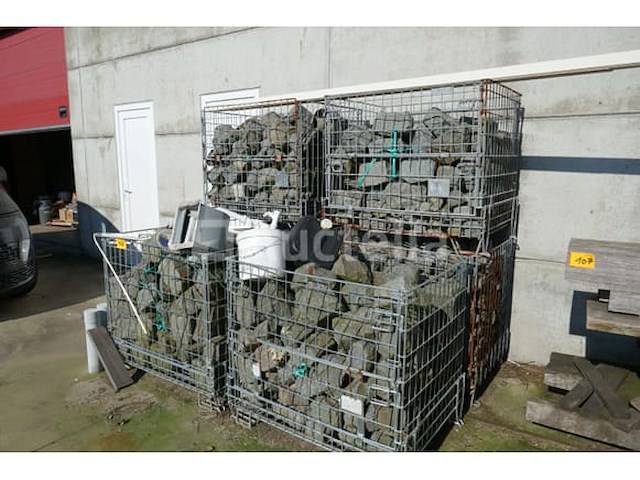 Pm = 6 gitterboxen met veldborduren - afbeelding 1 van  4