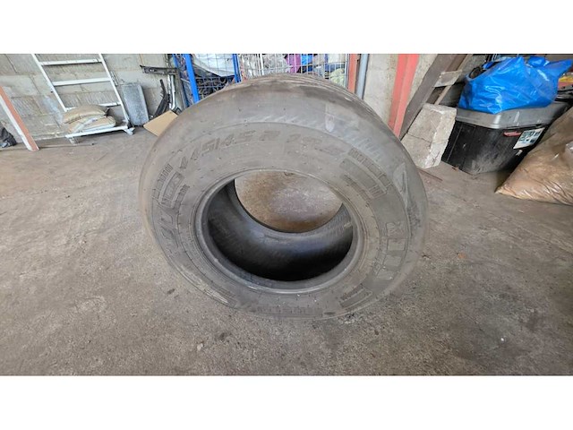 Pneu 445/45 r19.5 - afbeelding 1 van  9