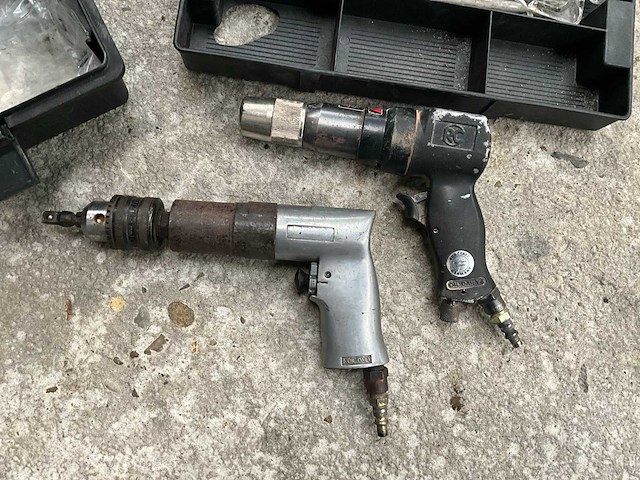 Pneumatisch gereedschap (2x) - afbeelding 1 van  5