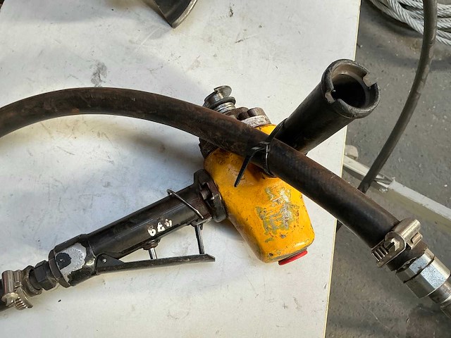 Pneumatisch gereedschap (2x) - afbeelding 4 van  5