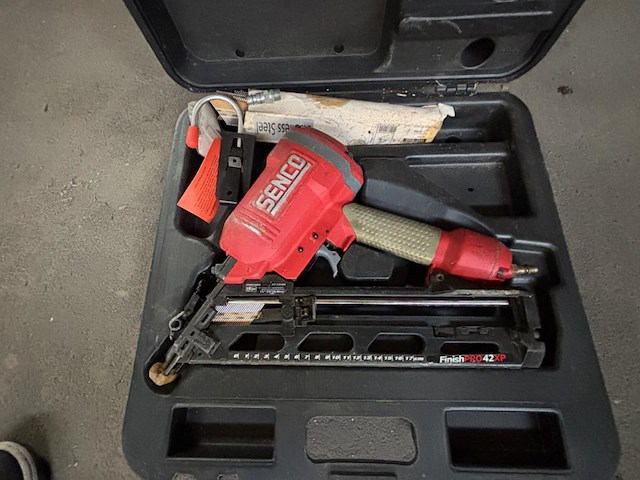 Pneumatisch nietmachine senco - afbeelding 1 van  3