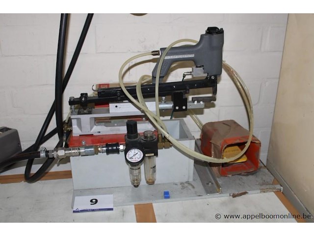Pneumatisch nietstation, senco, met drukregelaar, max druk 8.3 bar - afbeelding 1 van  2
