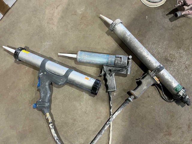 Pneumatisch spuitmachines (3x) - afbeelding 1 van  7