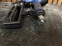 Pneumatisch stripnagel pistool hewitool - afbeelding 5 van  7