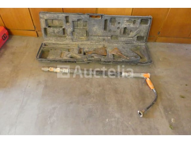 Pneumatische chipper, merk en model onleesbaar - afbeelding 5 van  6