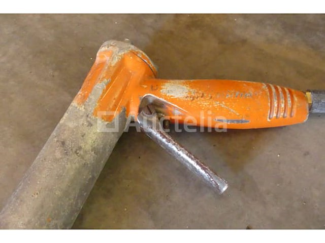 Pneumatische chipper, merk en model onleesbaar - afbeelding 6 van  6