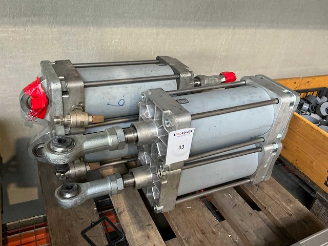 Pneumatische cilinder (4x) - afbeelding 3 van  4