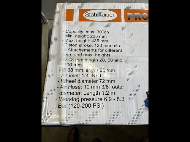 Pneumatische garagekrik 30 ton stahlkaiser - afbeelding 1 van  2