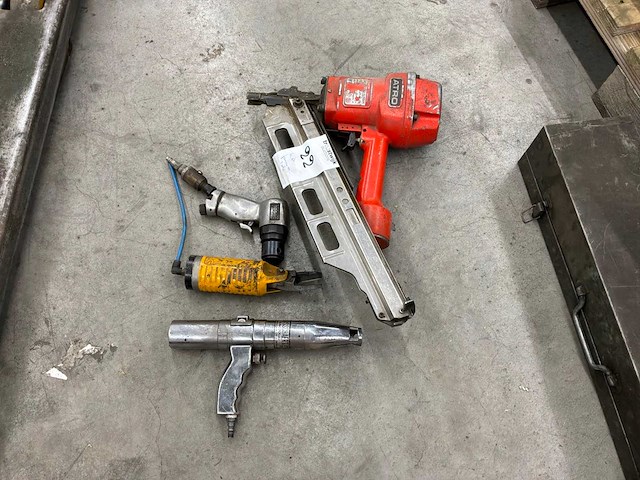 Pneumatische gereedschap (4x) - afbeelding 1 van  1