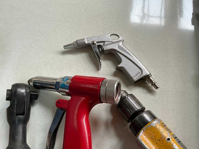 Pneumatische gereedschappen (4x) - afbeelding 3 van  3