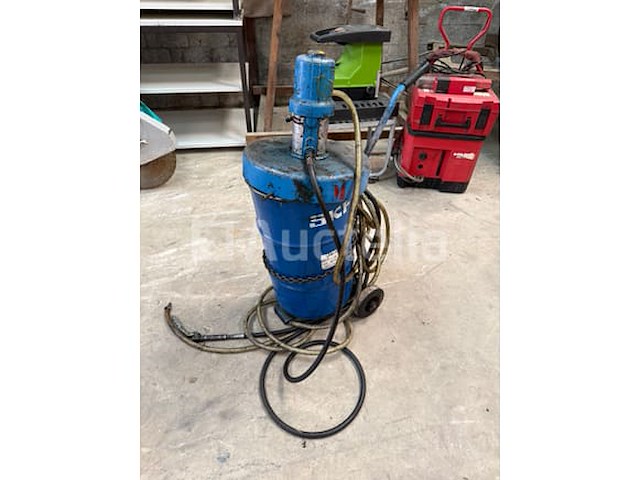 Pneumatische hamer - 1 vetpomp - 1 slijpmachine - 1 cirkelzaag - afbeelding 8 van  12