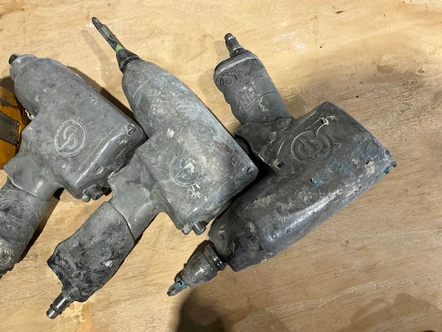 Pneumatische machines (5x) - afbeelding 1 van  5