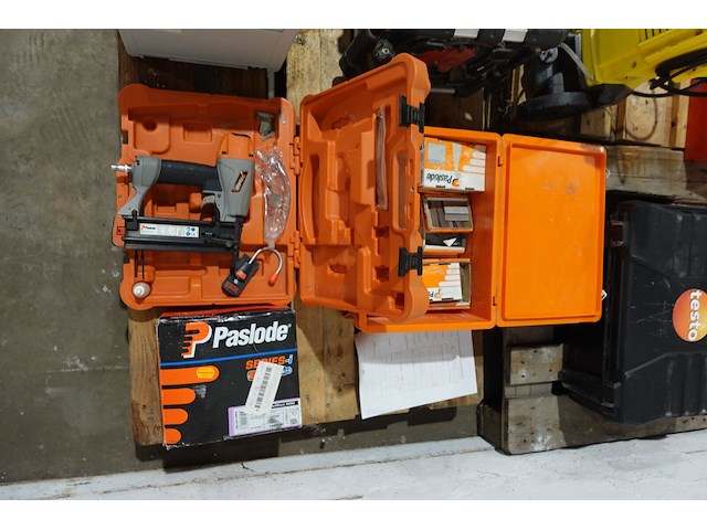 Pneumatische nagelschieter paslode - afbeelding 1 van  10